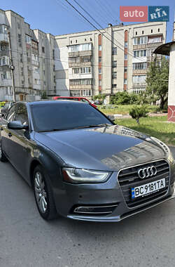 Седан Audi A4 2012 в 