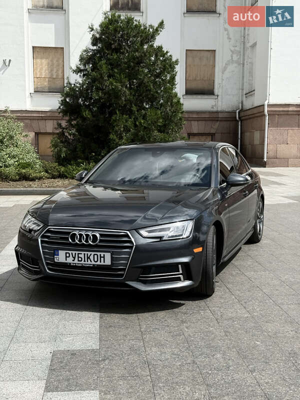 Audi A4 2018