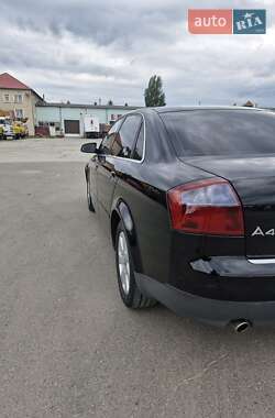 Седан Audi A4 2001 в 