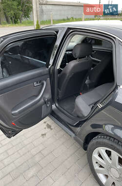 Седан Audi A4 2003 в 