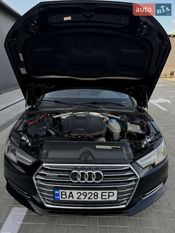 Седан Audi A4 2016 в Новоукраинке