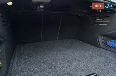 Седан Audi A4 2016 в 