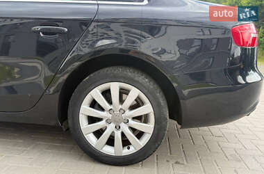 Седан Audi A4 2012 в 