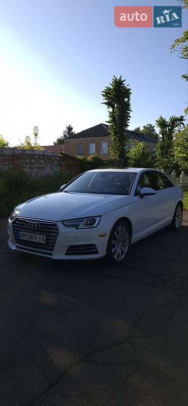 Седан Audi A4 2016 в Коростене