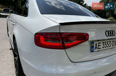Седан Audi A4 2015 в 