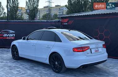 Седан Audi A4 2012 в 