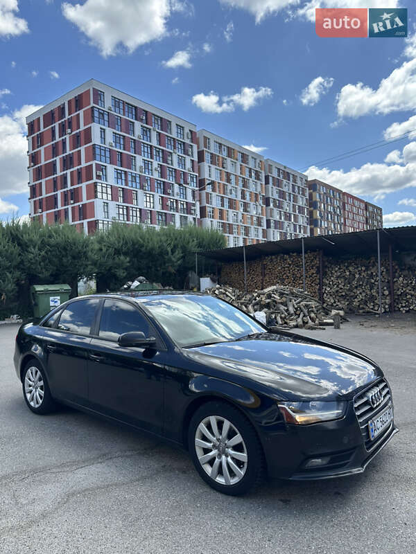 Седан Audi A4 2013 в Киеве