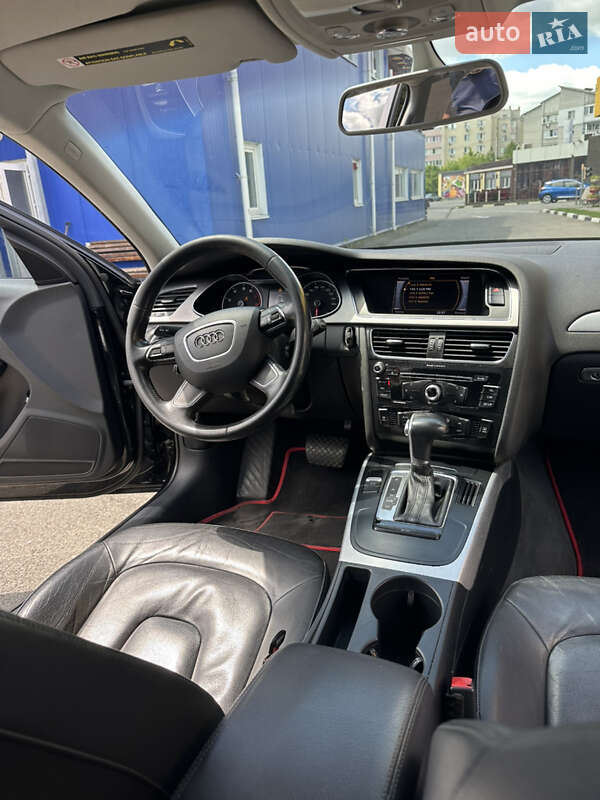 Седан Audi A4 2013 в Киеве