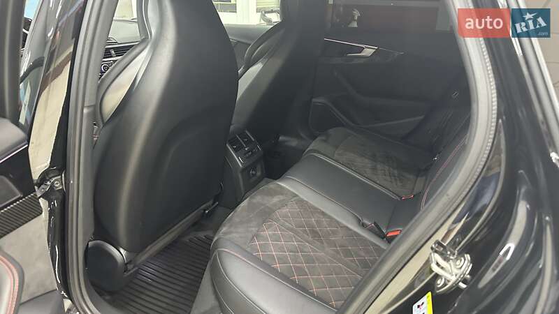 Универсал Audi A4 2021 в Ужгороде