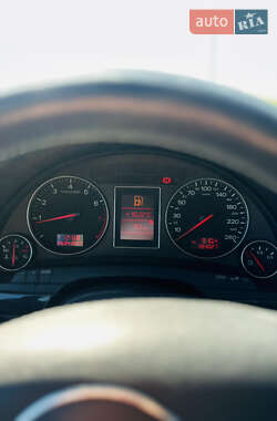 Седан Audi A4 2003 в 