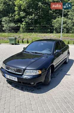 Седан Audi A4 2000 в 