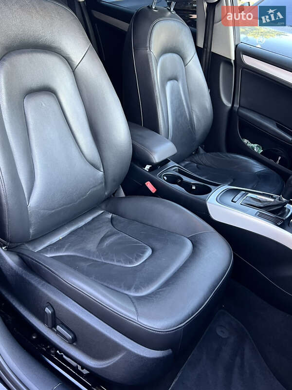 Седан Audi A4 2011 в Одессе