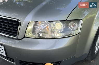 Седан Audi A4 2001 в 