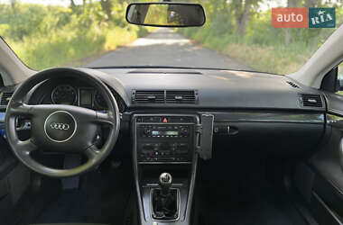 Седан Audi A4 2001 в 