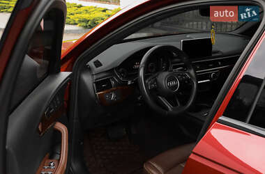 Седан Audi A4 2019 в 