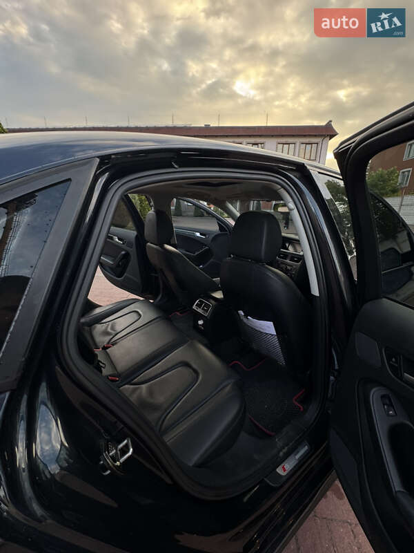 Седан Audi A4 2012 в Стрые