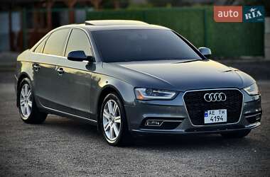 Седан Audi A4 2012 в 