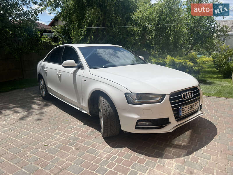 Седан Audi A4 2015 в Львове