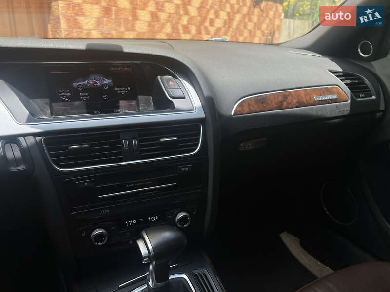 Седан Audi A4 2015 в Львове
