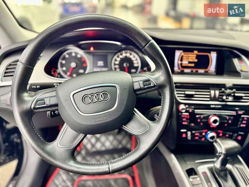 Седан Audi A4 2012 в Киеве