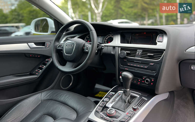 Универсал Audi A4 2009 в Львове