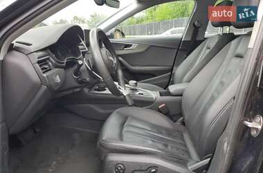 Седан Audi A4 2019 в 