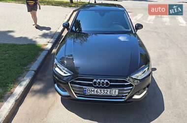 Седан Audi A4 2021 в 