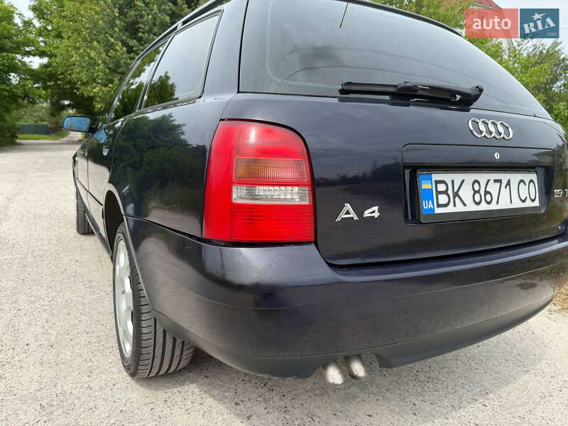 Универсал Audi A4 2000 в Вараше
