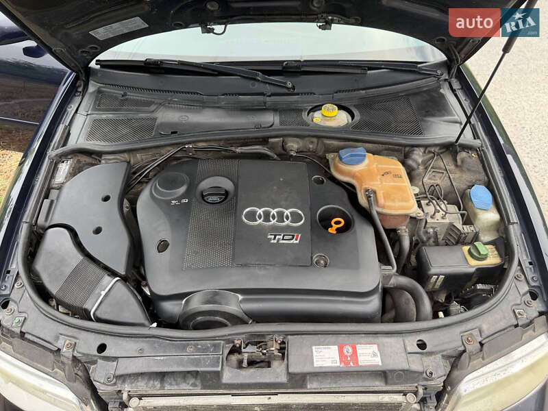 Универсал Audi A4 2000 в Вараше