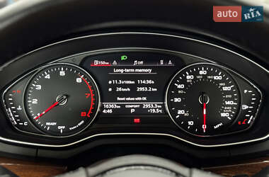 Седан Audi A4 2022 в 