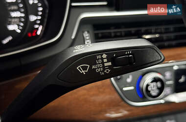 Седан Audi A4 2022 в 