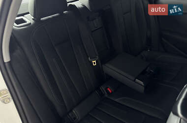 Седан Audi A4 2022 в 