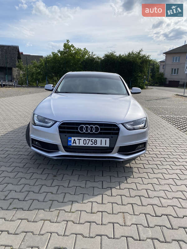 Седан Audi A4 2014 в Ивано-Франковске