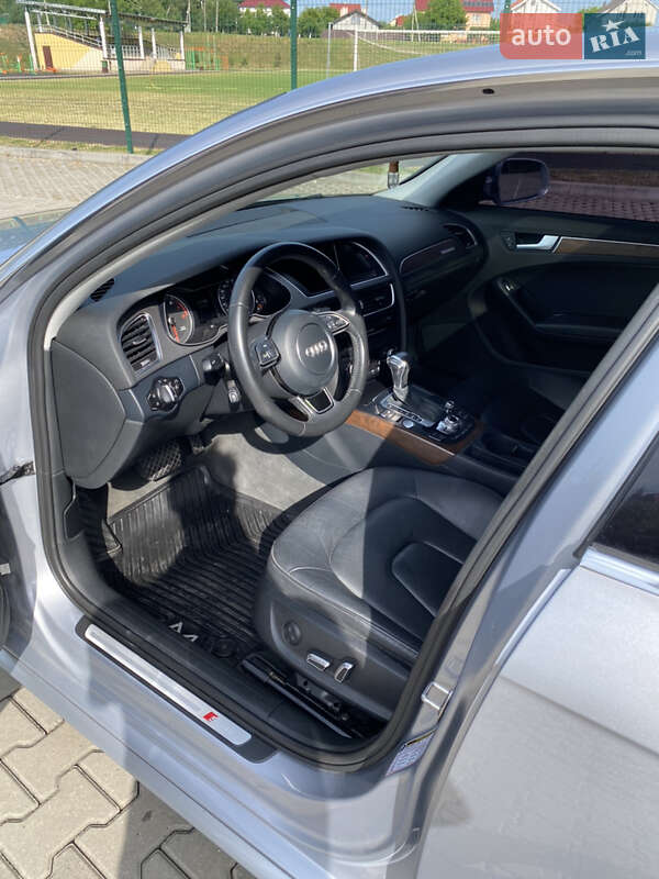 Седан Audi A4 2014 в Ивано-Франковске