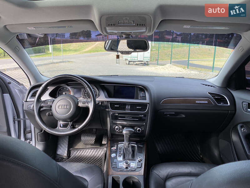Седан Audi A4 2014 в Ивано-Франковске