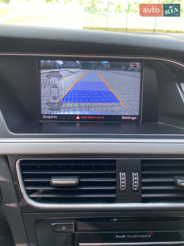 Седан Audi A4 2014 в Ивано-Франковске