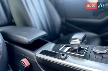Седан Audi A4 2018 в 