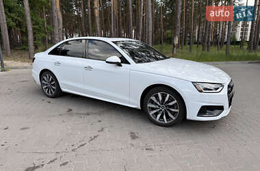 Седан Audi A4 2020 в 