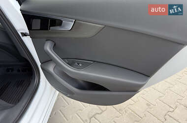 Седан Audi A4 2020 в 
