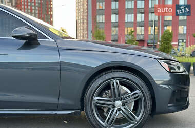Седан Audi A4 2020 в 