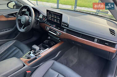 Седан Audi A4 2020 в 