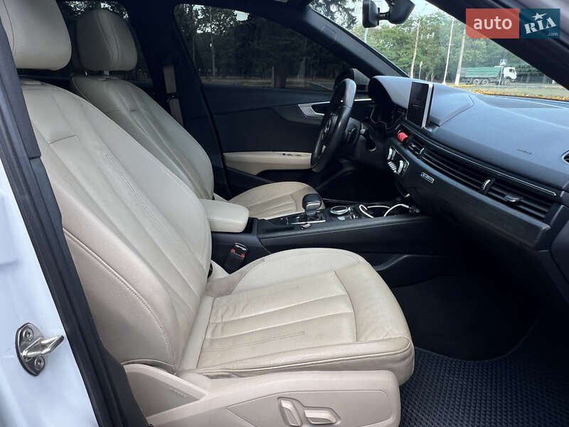 Седан Audi A4 2017 в Николаеве