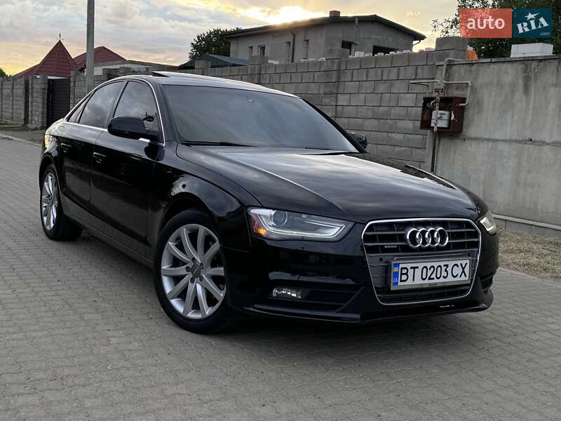 Седан Audi A4 2013 в 