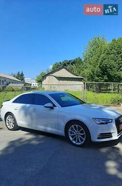 Седан Audi A4 2016 в 