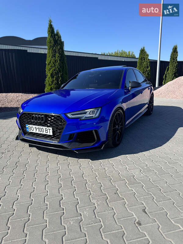Седан Audi A4 2016 в 