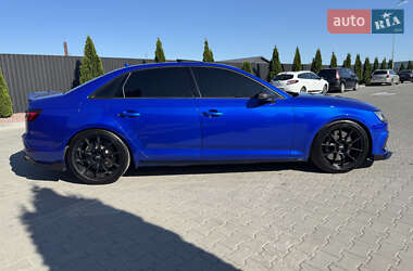 Седан Audi A4 2016 в 