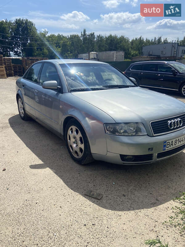 Седан Audi A4 2001 в Львове