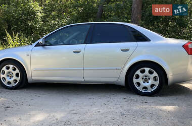 Седан Audi A4 2004 в 
