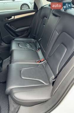 Седан Audi A4 2013 в 
