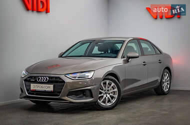 Audi A4 2021